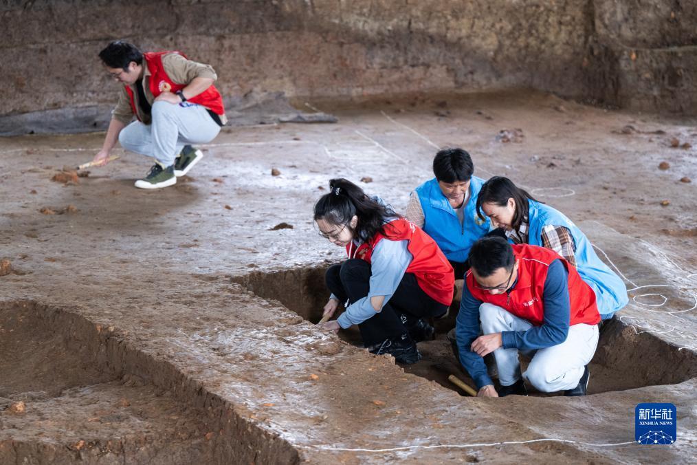 奔驰宝马游戏电玩城